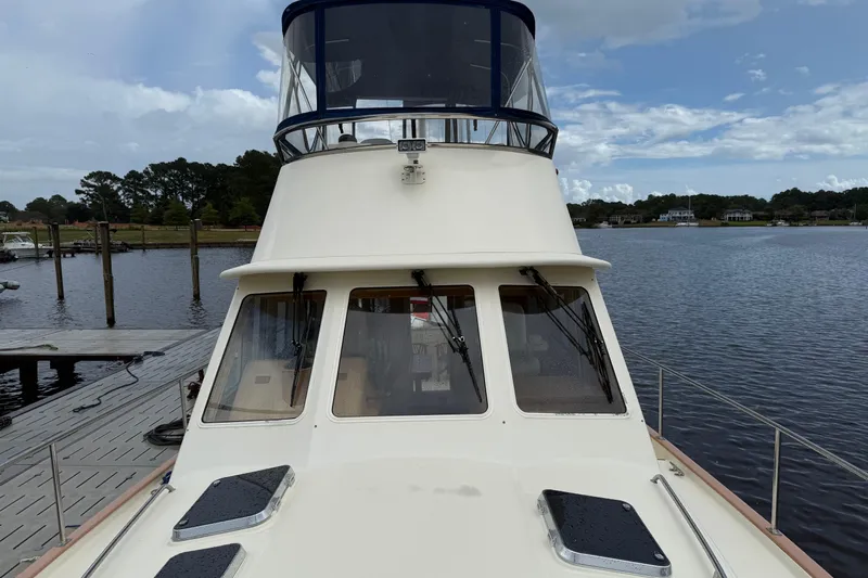 Starlite Yacht Photos Pics Foredeck Looking Aft