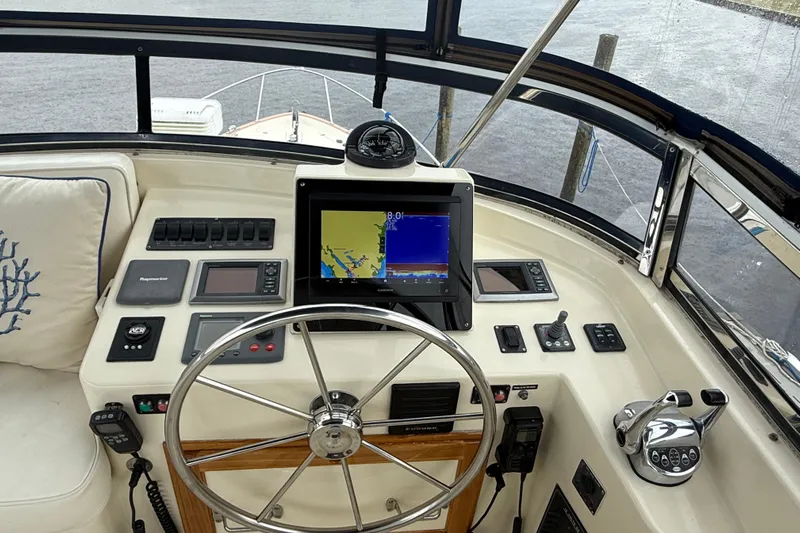 Starlite Yacht Photos Pics Flybridge Helm