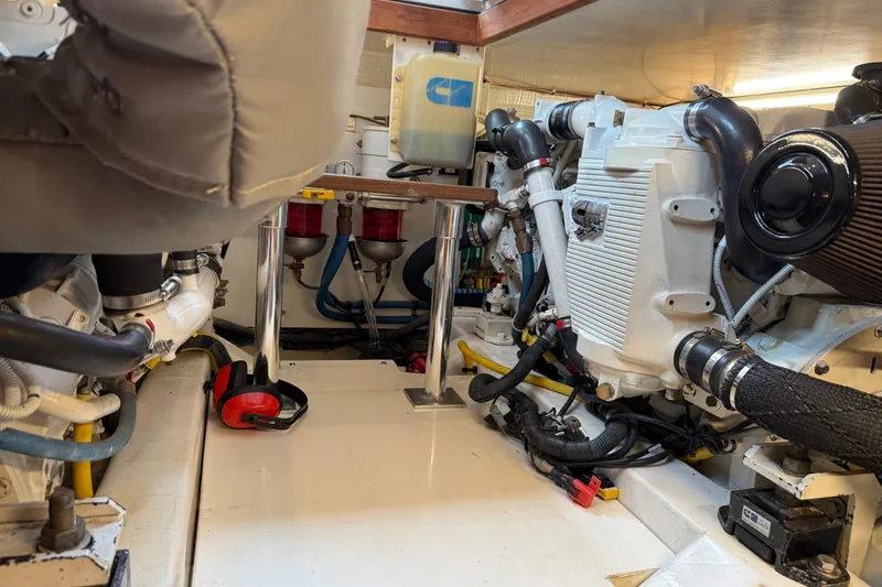 Starlite Yacht Photos Pics Engine Room