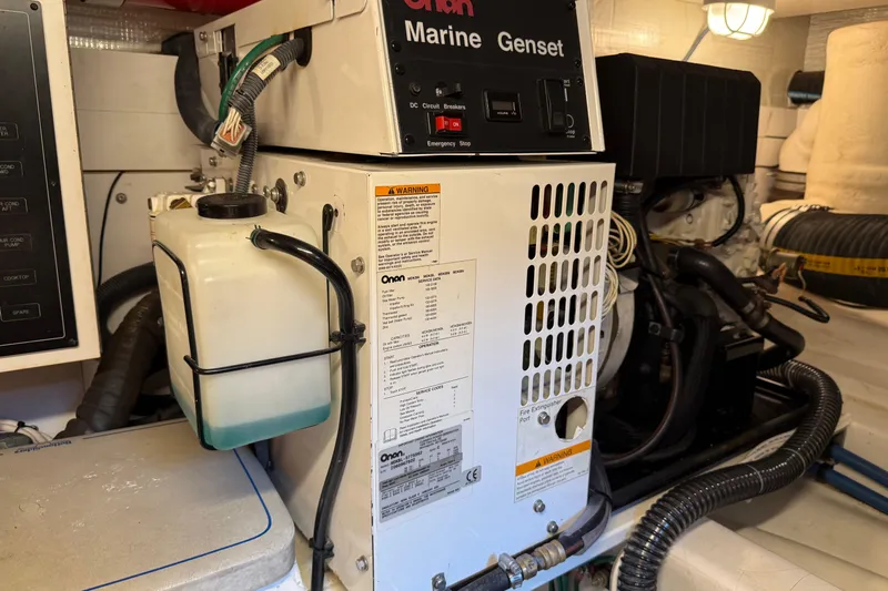 Starlite Yacht Photos Pics Onan Generator