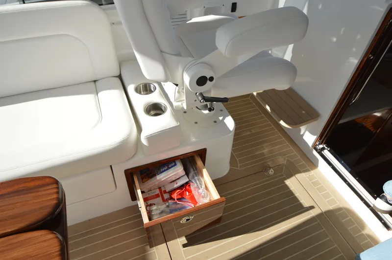 Ramble Yacht Photos Pics 