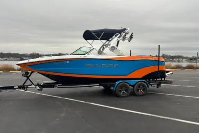 MasterCraft XT22