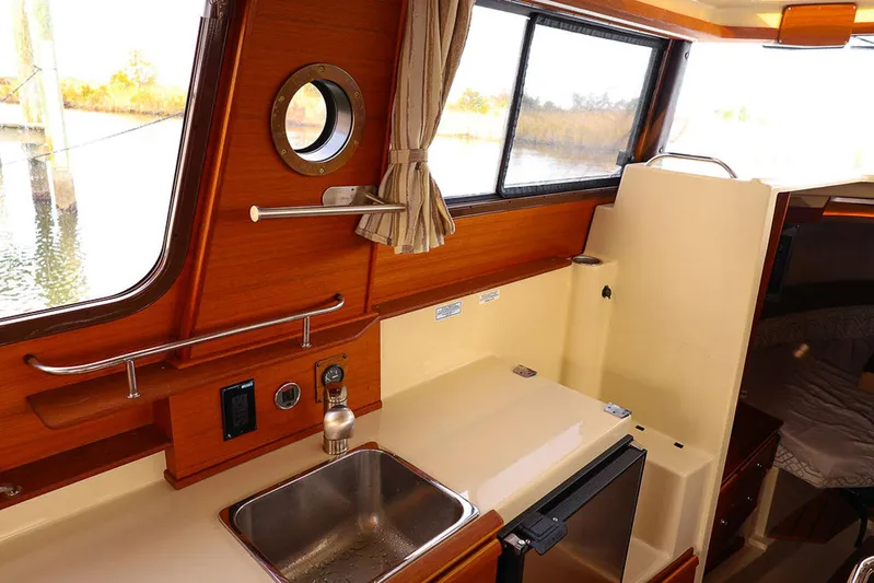 Putnik Yacht Photos Pics 