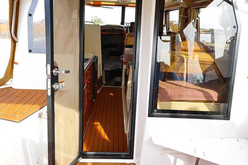 Putnik Yacht Photos Pics 