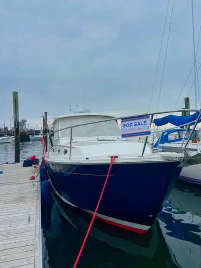 Dragonfly Yacht Photos Pics 2007 Back Cove 33 boat for sale, docked at marina.
