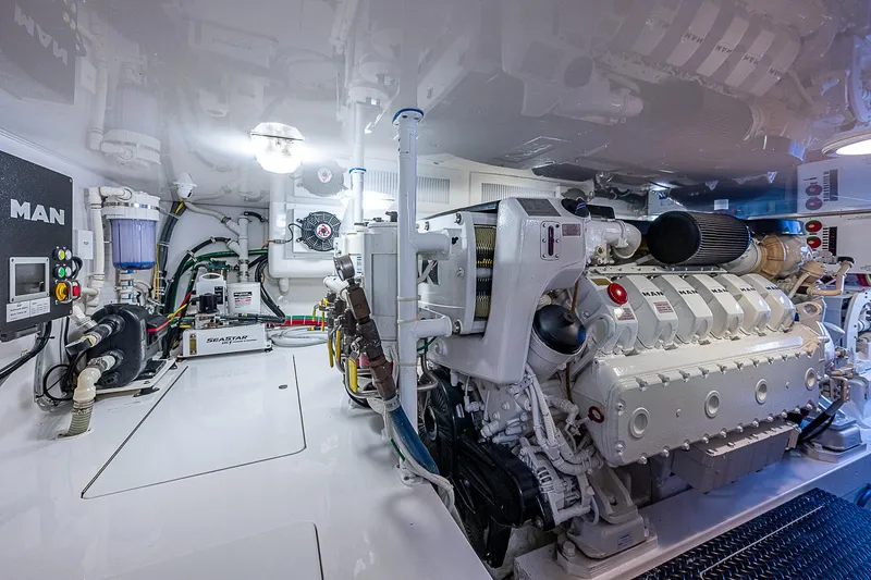 Isla Jane Yacht Photos Pics 