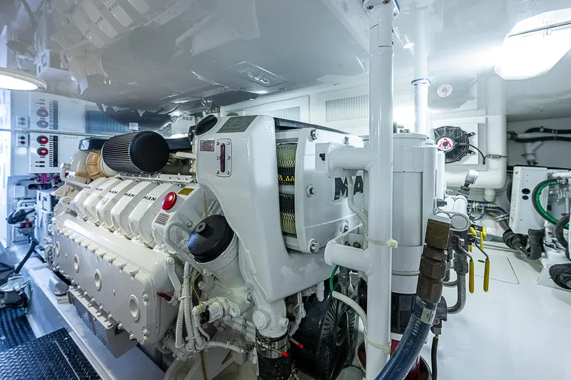 Isla Jane Yacht Photos Pics 