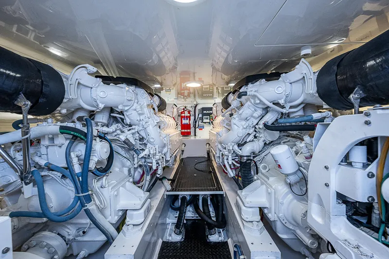 Isla Jane Yacht Photos Pics 