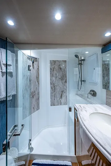 Isla Jane Yacht Photos Pics 