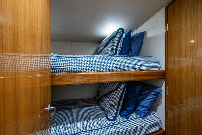 Isla Jane Yacht Photos Pics 