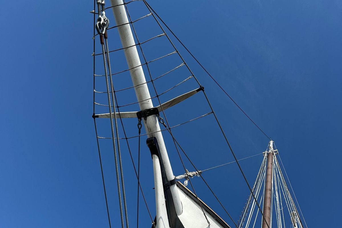 2006 Schooner 90 