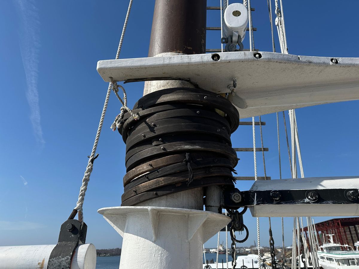 2006 Schooner 90 