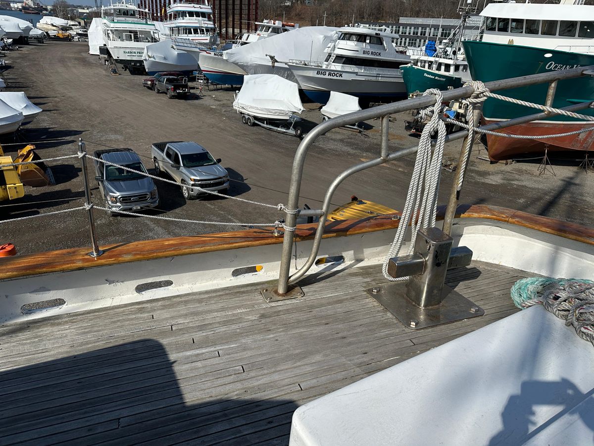 2006 Schooner 90 