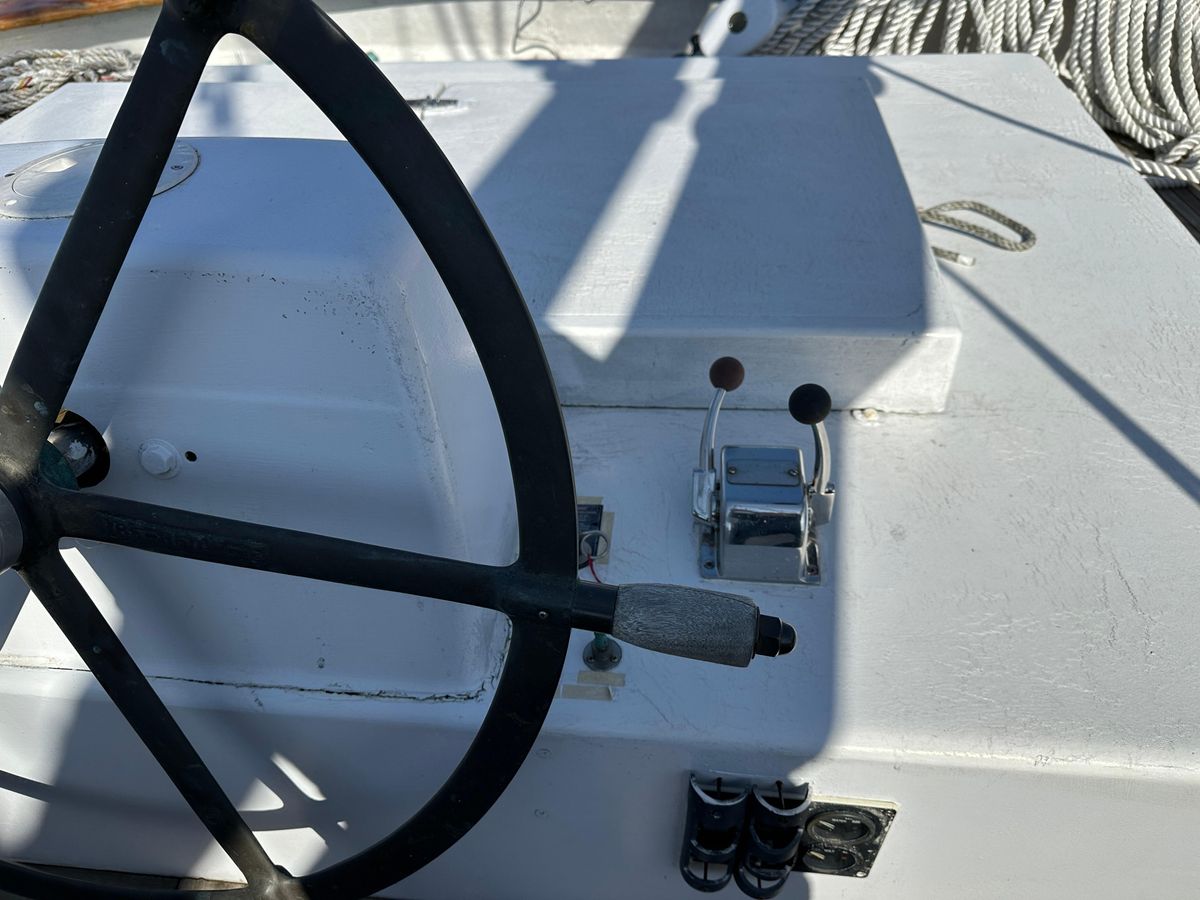 2006 Schooner 90 