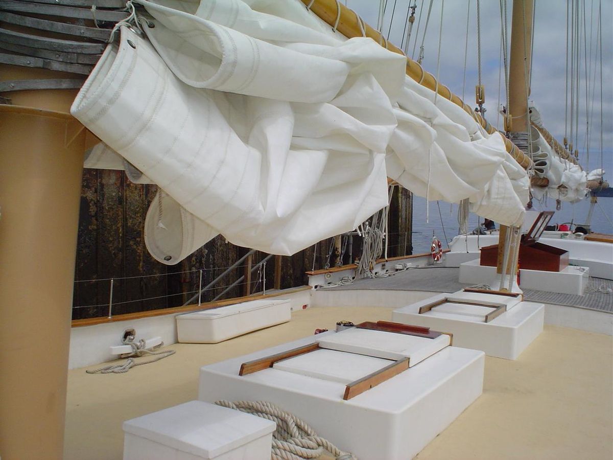 2006 Schooner 90 