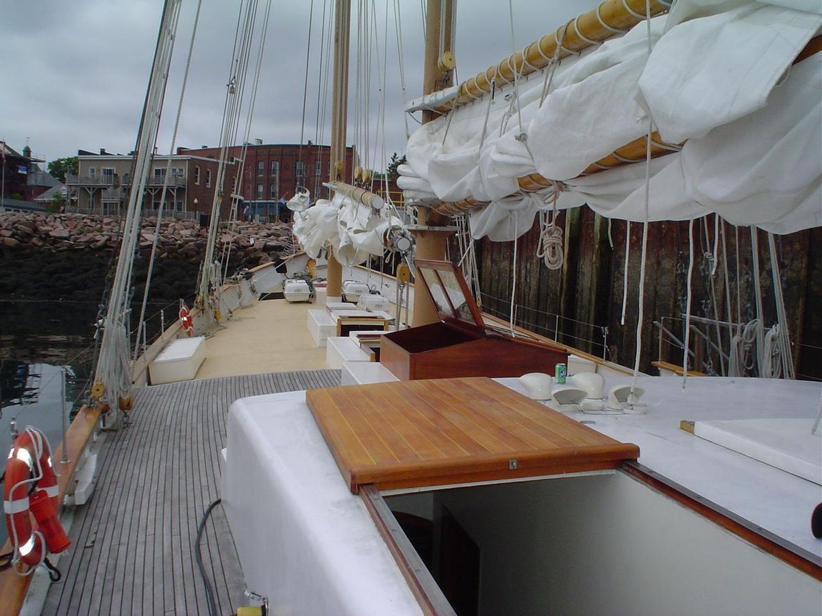 2006 Schooner 90 
