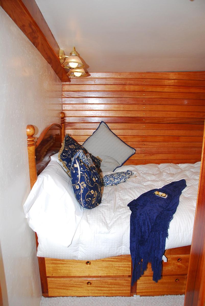 2006 Schooner 90 