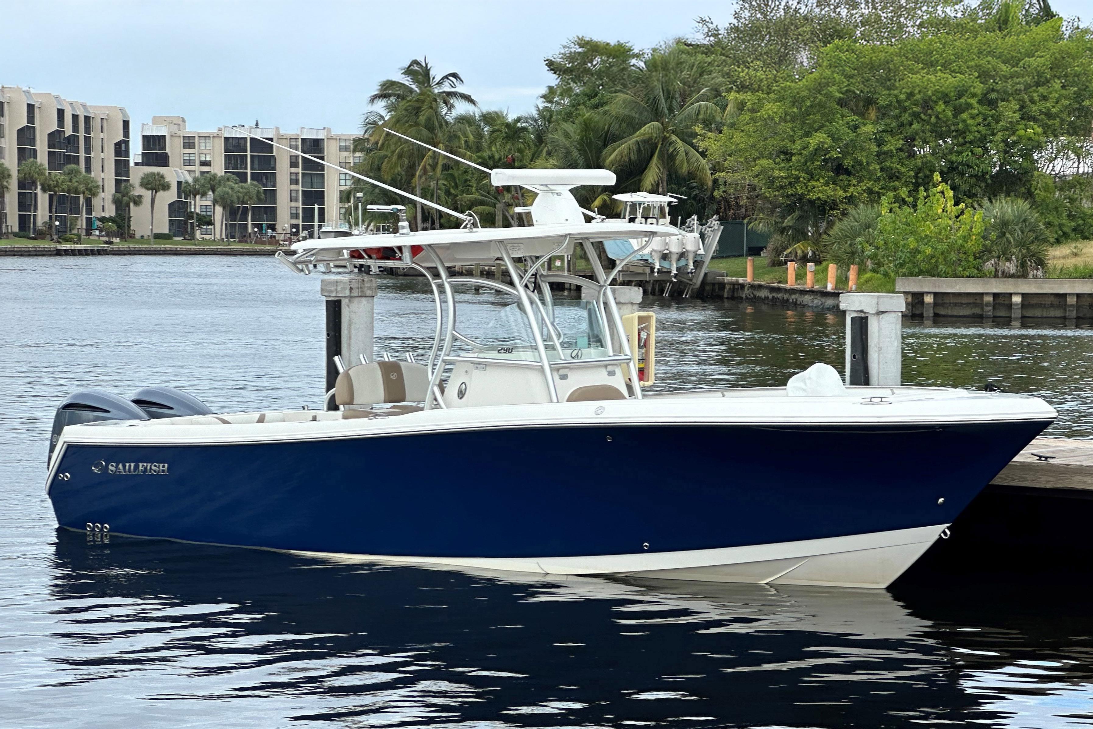 2013 Sailfish 290 CC