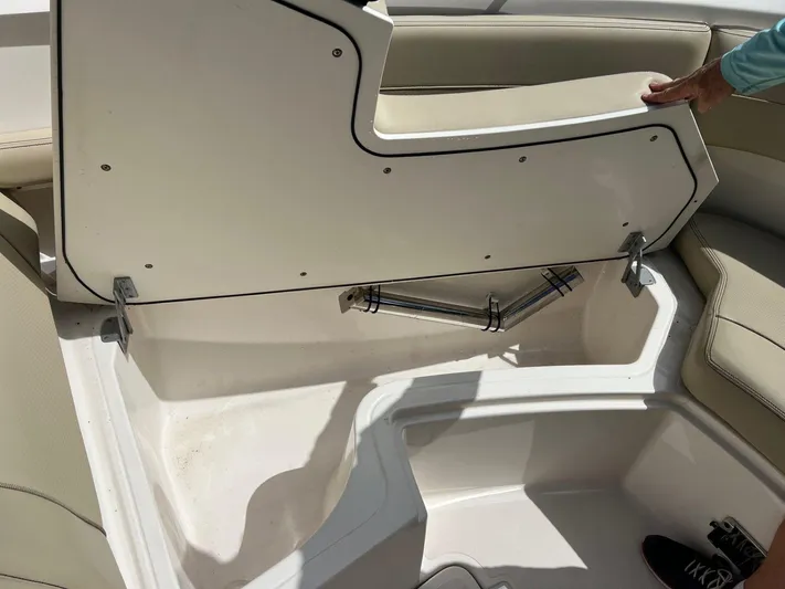  Yacht Photos Pics 2018 Pursuit 325 Dc - Image 42