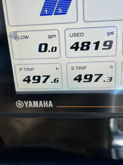  Yacht Photos Pics 2018 Pursuit 325 Dc - Image 19