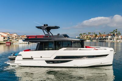 Yacht