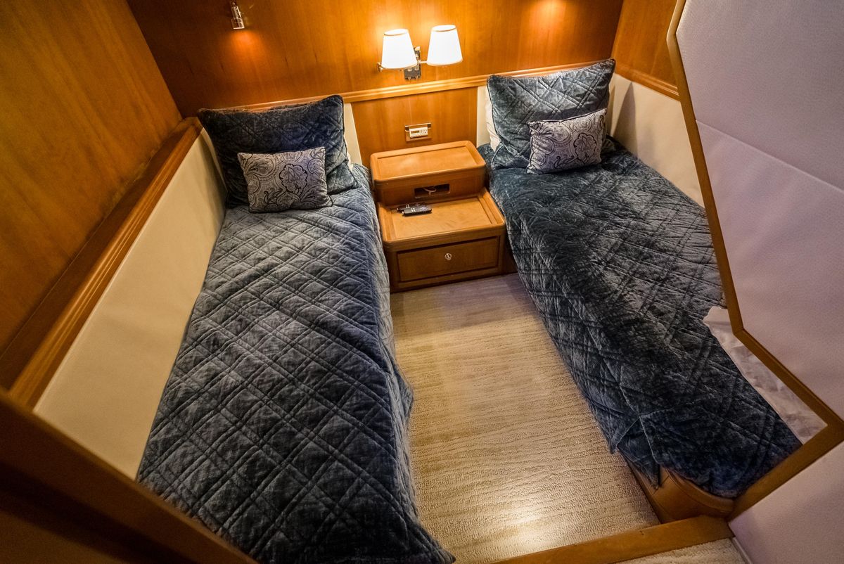 2006 Bertram 63 