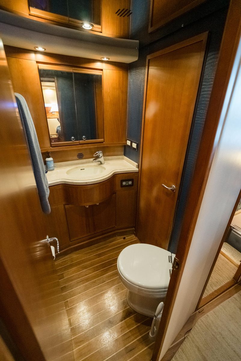 2006 Bertram 63 