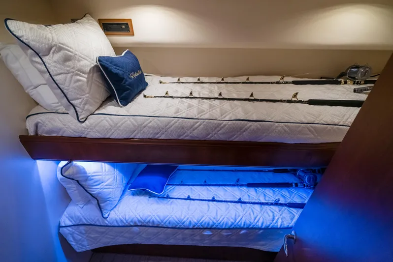 Relentless Yacht Photos Pics 