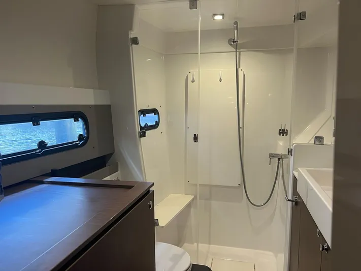 Encore Yacht Photos Pics Modern bathroom in 2020 Bali 4.1 yacht with shower and sleek design.