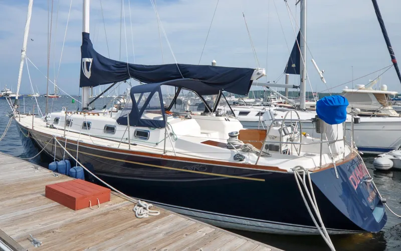 Diamond Yacht Photos Pics Tartan 4100 - Diamond - On Dock