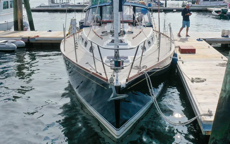 Diamond Yacht Photos Pics Tartan 4100 - Diamond - On Dock