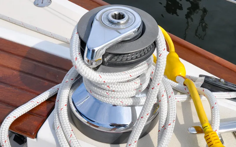 Diamond Yacht Photos Pics Tartan 4100 - Diamond - Cockpit -Starboard Primary Winch