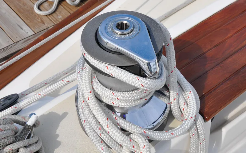 Diamond Yacht Photos Pics Tartan 4100 - Diamond - Cockpit - Port Primary Winch