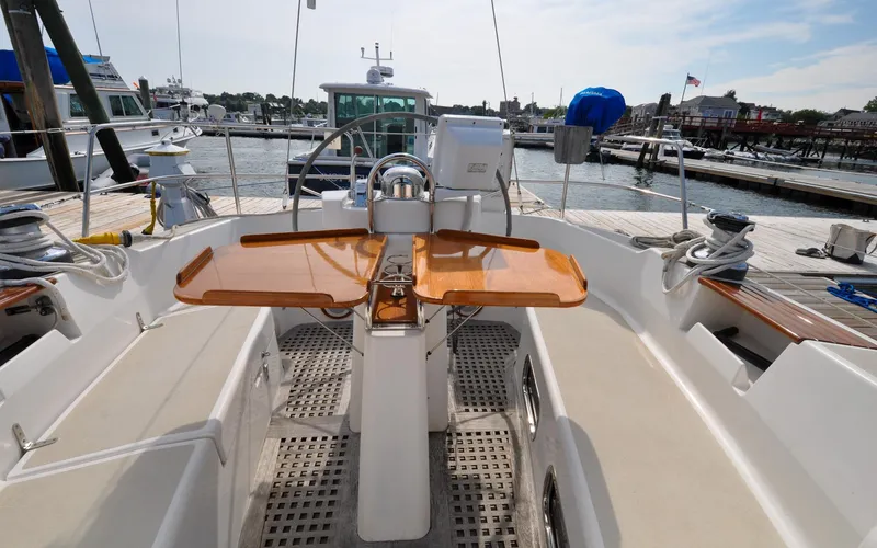 Diamond Yacht Photos Pics Tartan 4100 - Diamond - Cockpit - Table