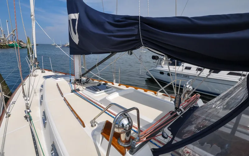 Diamond Yacht Photos Pics Tartan 4100 - Diamond - Coach Roof