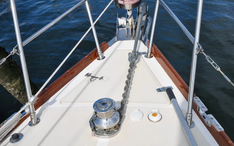 Diamond Yacht Photos Pics Tartan 4100 - Diamond - Foredeck