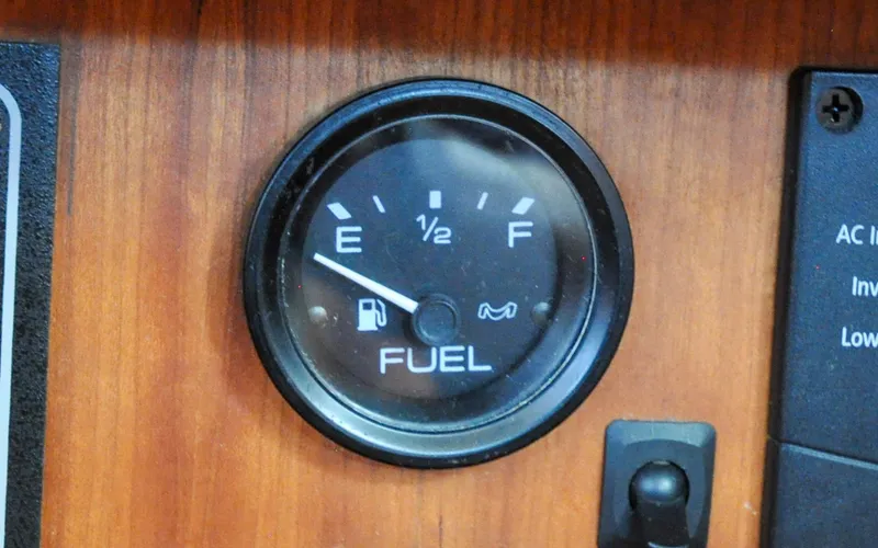 Diamond Yacht Photos Pics Tartan 4100 - Diamond - Navigation Station - Fuel Gauge