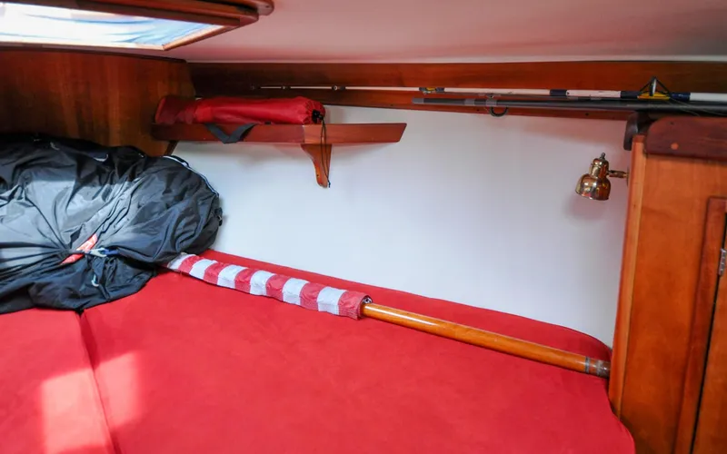 Diamond Yacht Photos Pics Tartan 4100 - Diamond - Forward Cabin