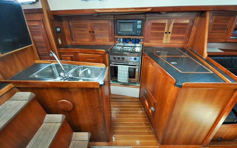 Diamond Yacht Photos Pics Tartan 4100 - Diamond - Galley