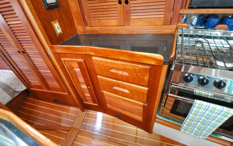 Diamond Yacht Photos Pics Tartan 4100 - Diamond - Galley - Outboard Storage