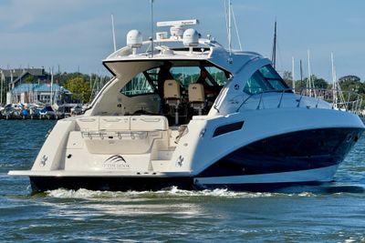 Yacht