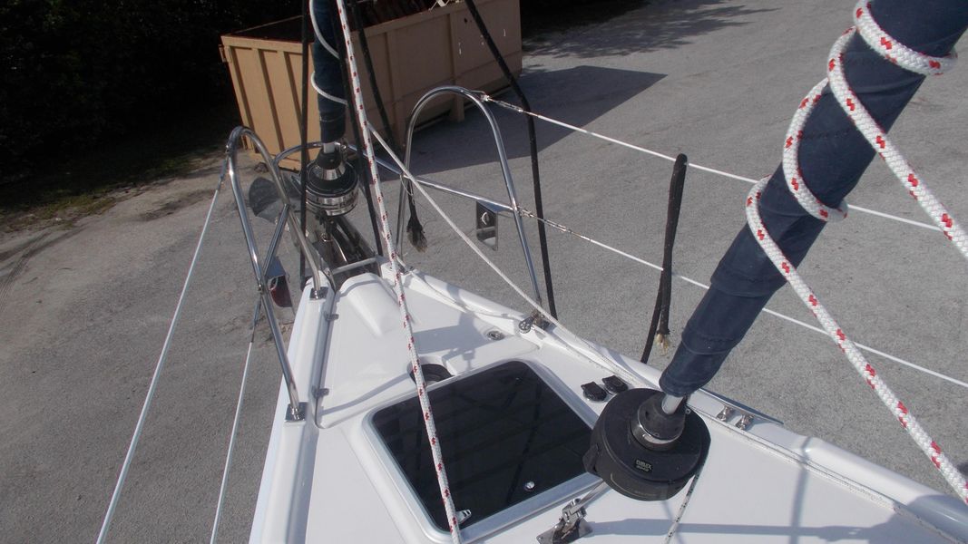 2009 Hunter 49