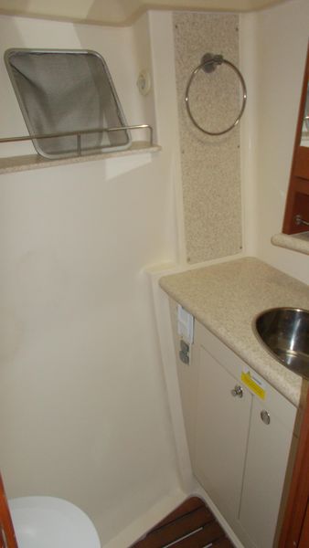 2009 Hunter 49