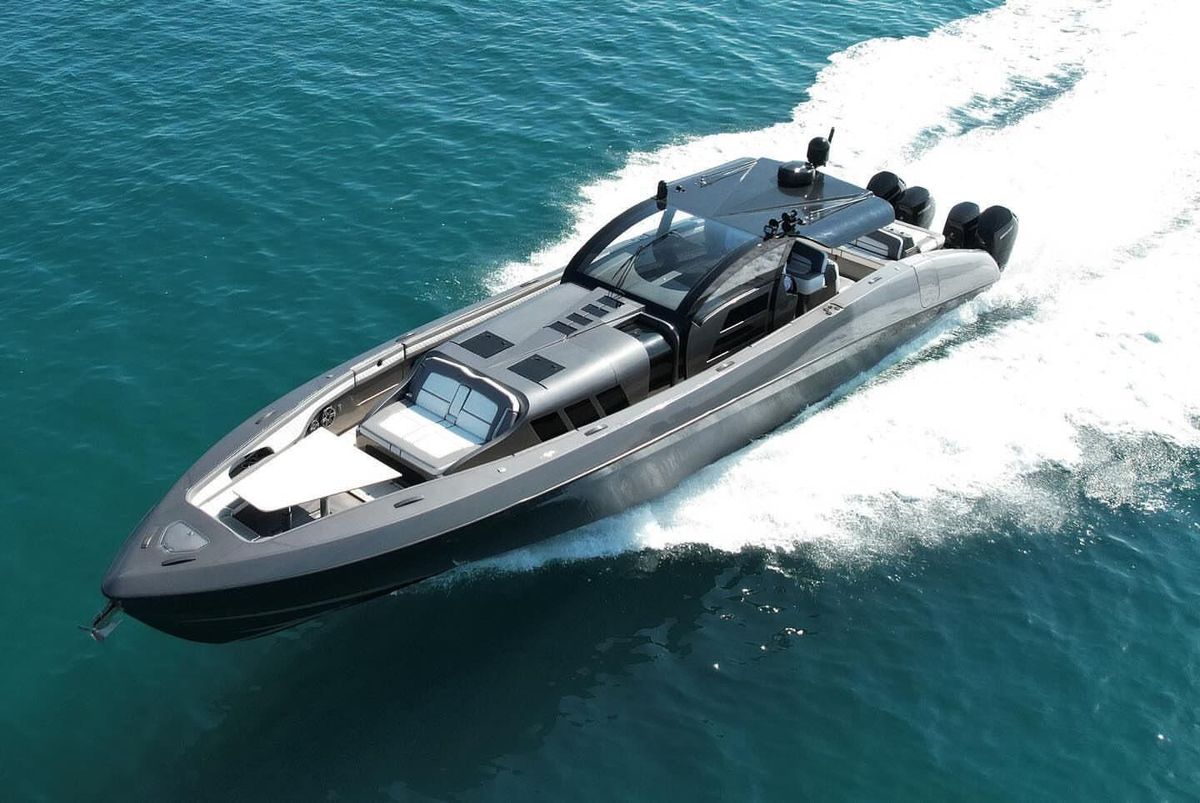 2019 Midnight Express 60 