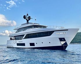 2022 Custom Line 30 Navetta
