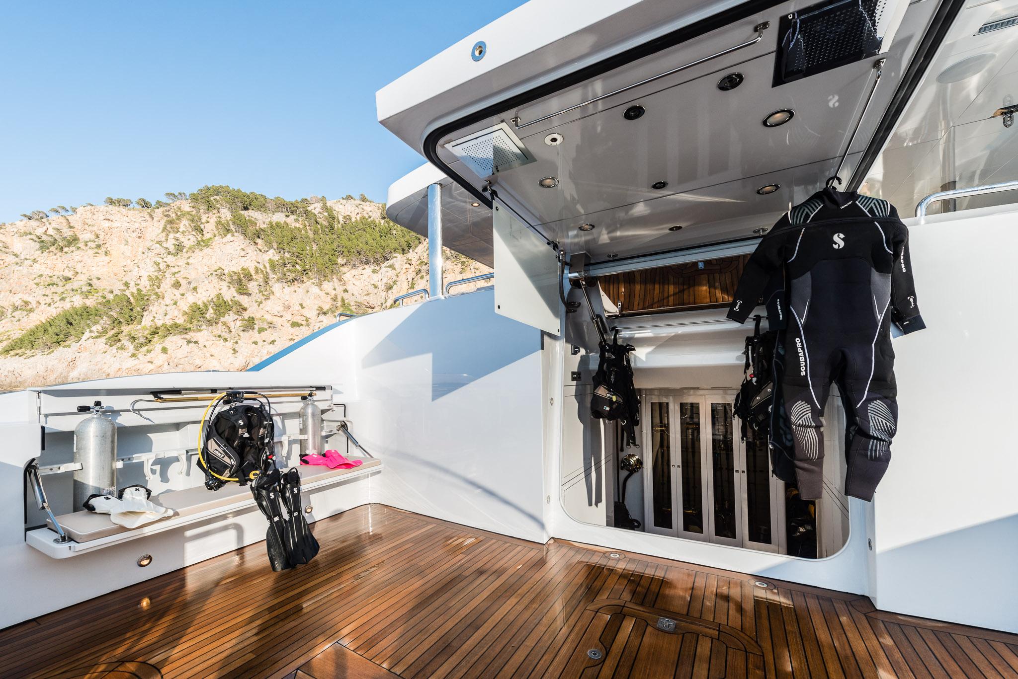 FLYING MANTA Motor Yachts NQEA for sale - YachtWorld