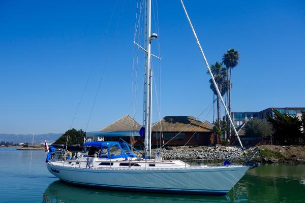 1989 Hylas MK II Center Cockpit