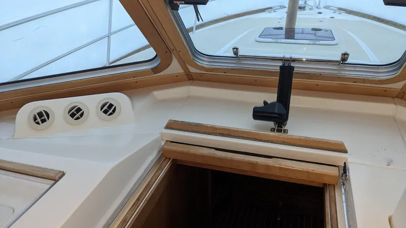 Sea Ranger Yacht Photos Pics 2008 Sabre 34 Express boat cockpit with wooden trim and ventilation.