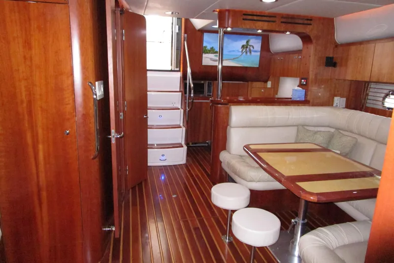 Endless Summer Yacht Photos Pics Salon looking aft