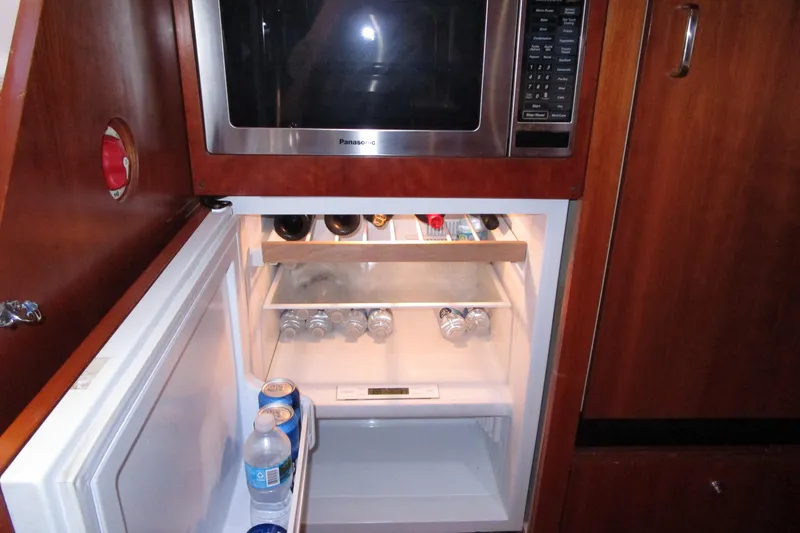 Endless Summer Yacht Photos Pics Fridge and freezer